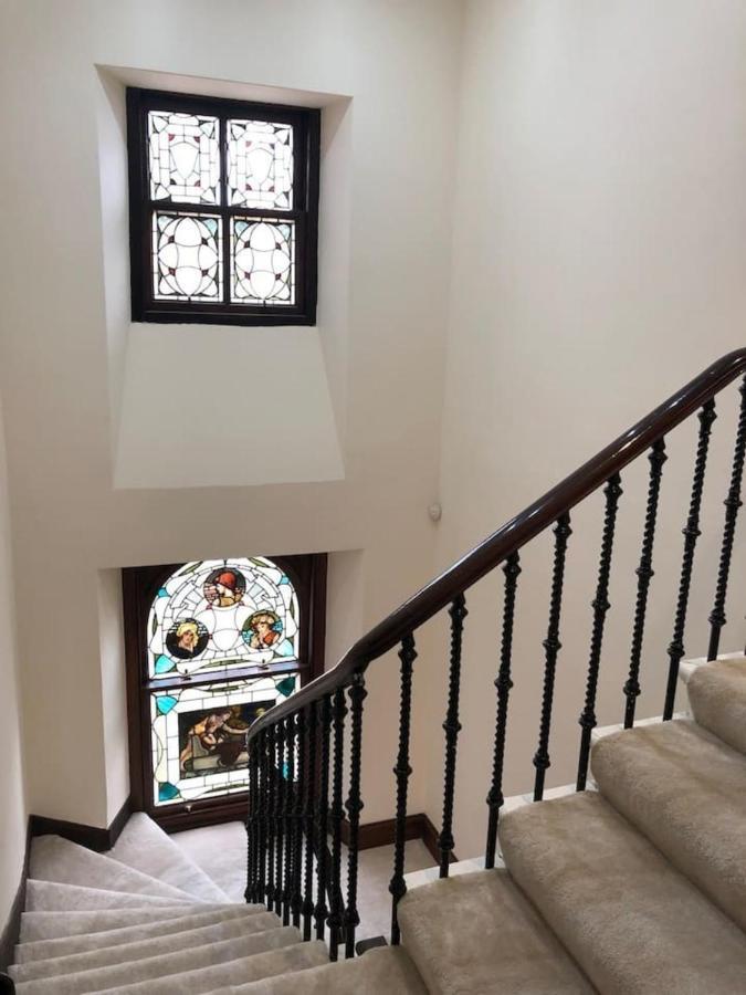 Beautiful 4-Bed Villa In Глазго Экстерьер фото